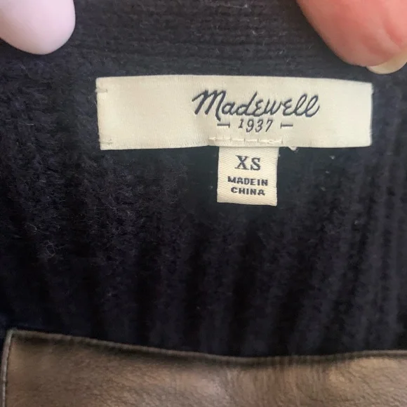 Madewell Cardigan 100% Merino Wool in Navy XS. - Picture 7 of 8